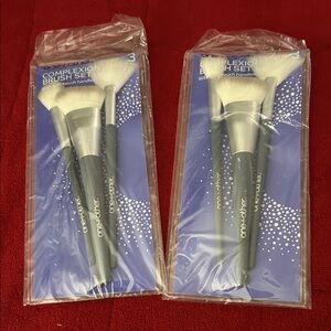 One Other pro Complexion Brush Set